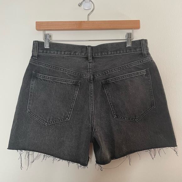 NWT Madewell The Dad Jean Short Faded Dark Gray Wash Raw Hem High Rise Size 27 - Picture 3 of 7